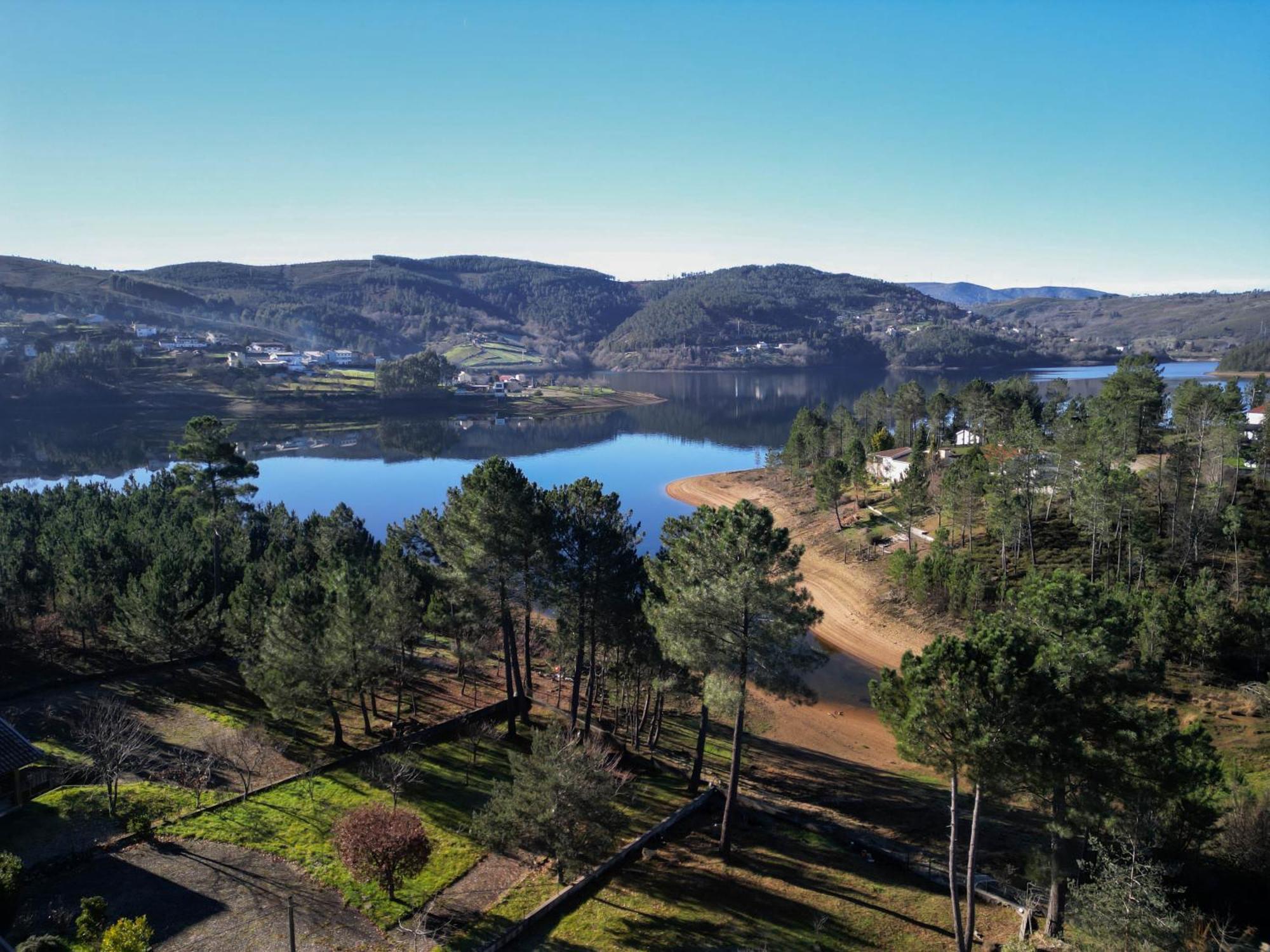 Casa Da Barragem - Ninho Das Aguias Venda Nova  エクステリア 写真